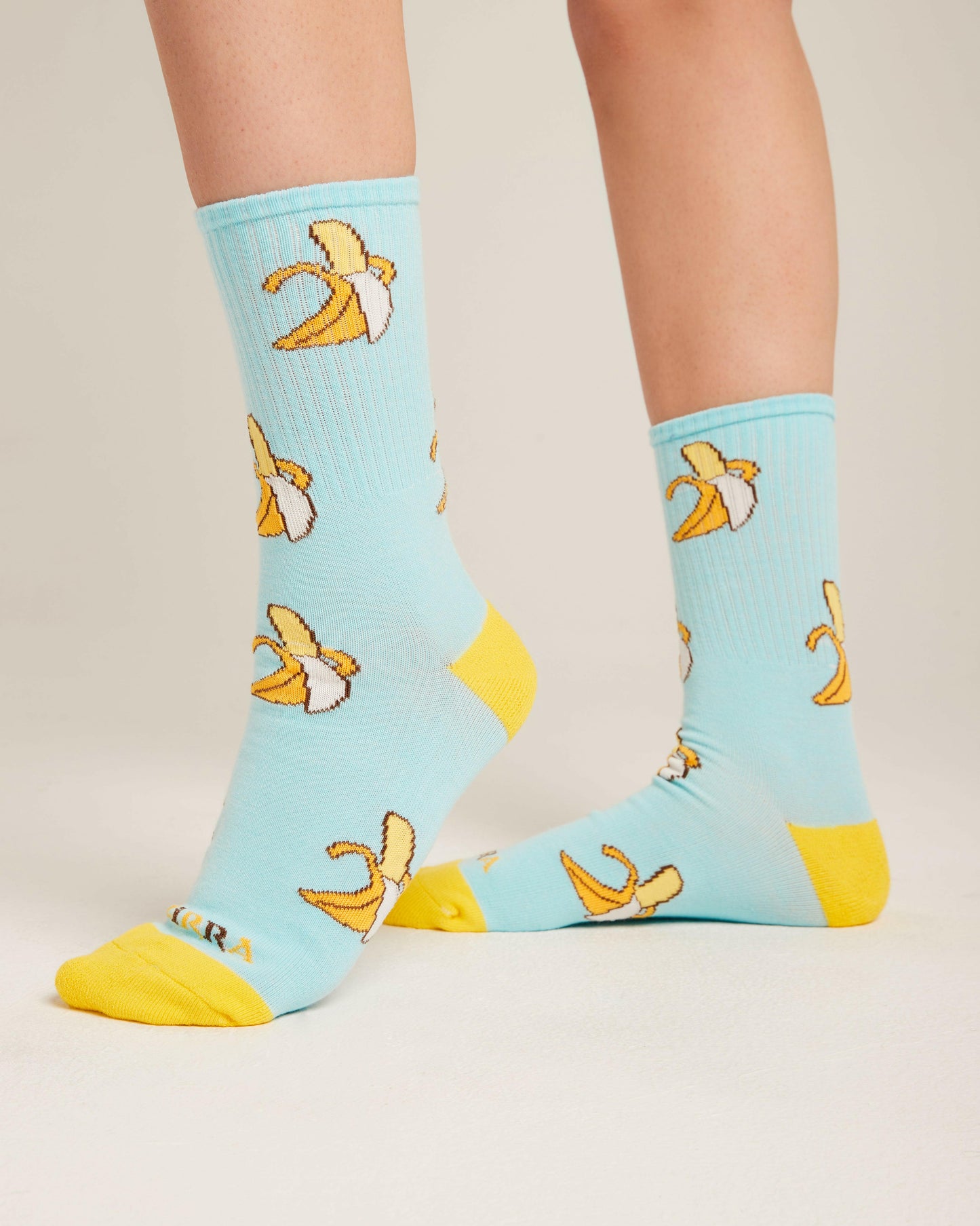 banana light blue socks.